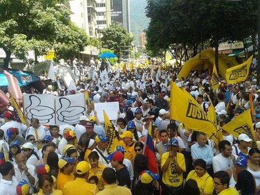 En Venezuela realizan marchas en apoyo a Leopoldo López