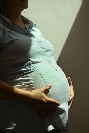 Madres obesas o diabéticas, con más probabilidades de tener niños autistas