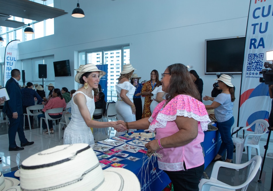 Cultura y folclore en el XII Festival Nacional del Sombrero Pintao