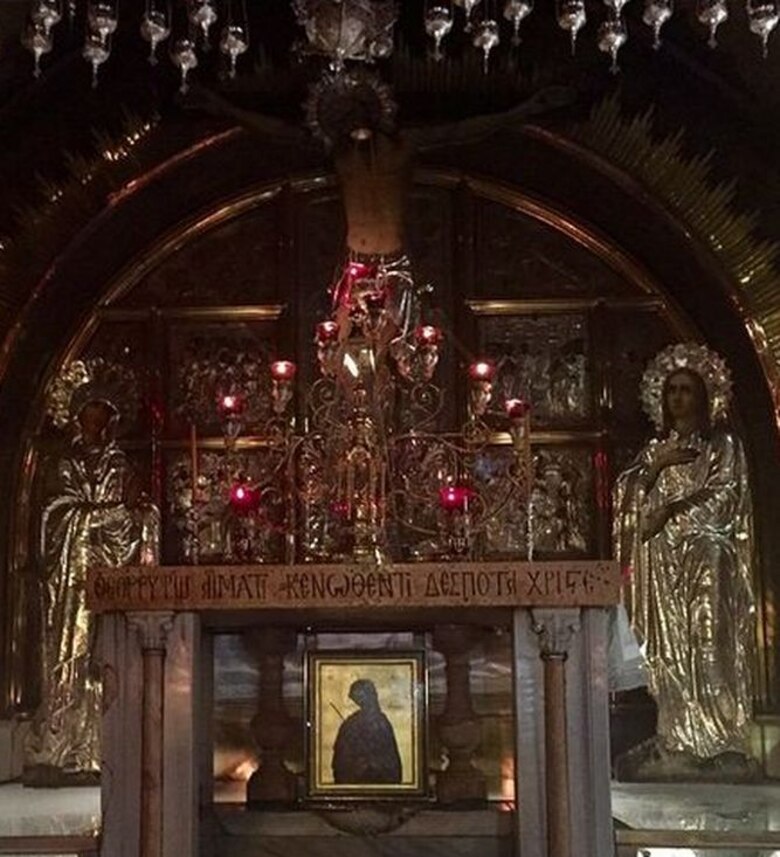 Kim Kardashian y Kanye West visitan el Santo Sepulcro en Jerusalén