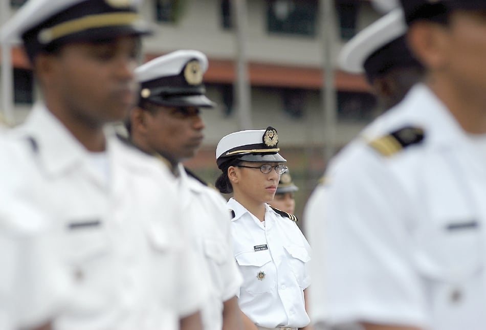 Comité de embarque para promover a cadetes panameños