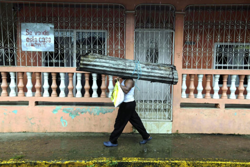 Cuatro muertos y varios desaparecidos tras paso de huracán Otto por Costa Rica y Nicaragua