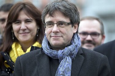 Fiscalía española advierte que Puigdemont sería detenido pese a su inmunidad