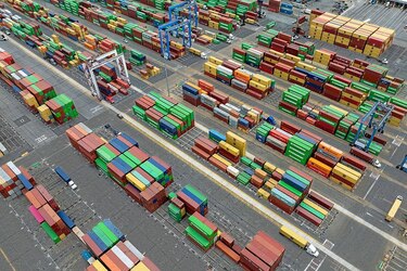 Qué ha hecho Trump para cumplir su gran promesa de bajar los precios en Estados Unidos (¿y lo ha logrado?)