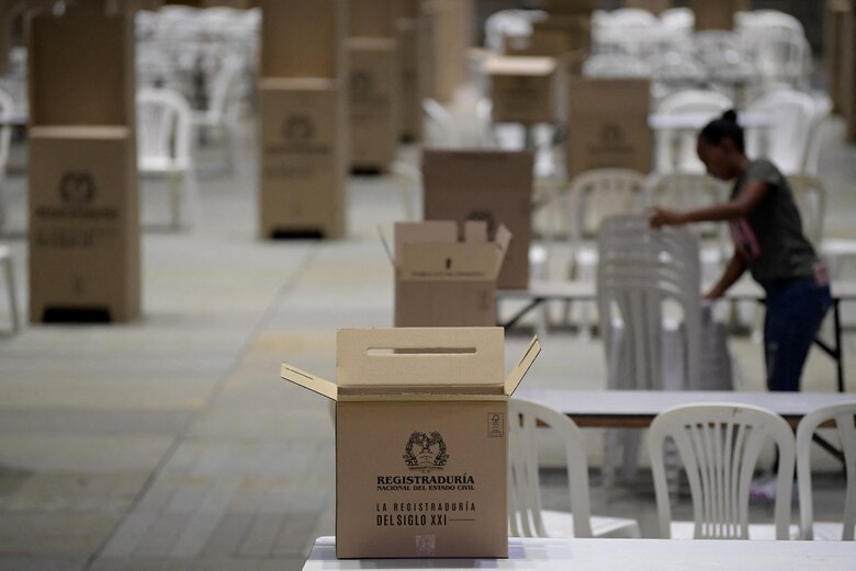 Colombia elige presidente inclinada por primera vez hacia la izquierda