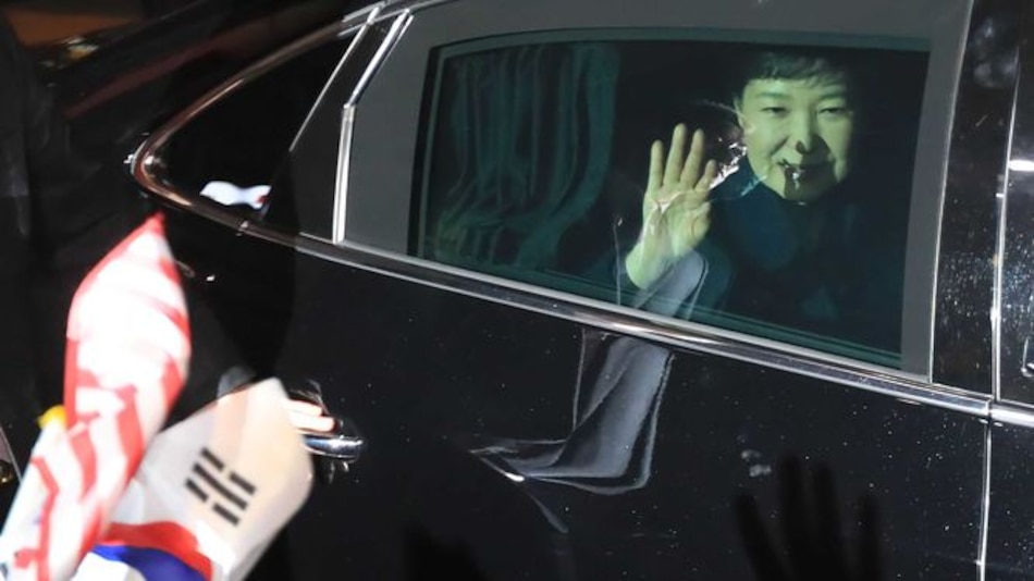 Derrocada presidenta surcoreana deja el palacio presidencial