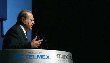 Telmex y trabajadores logran acuerdo y ponen fin a 3 años de negociación
