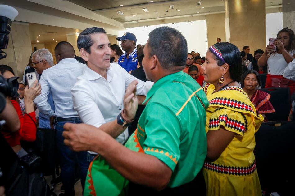 Campaña Roux-Blandón suma el apoyo de 67 candidatos independientes