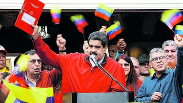 Maduro entrega bases para la constituyente