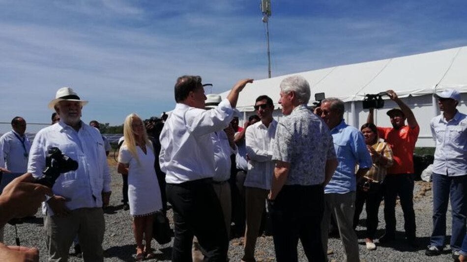 Con la presencia de Bill Clinton, inauguran parque solar en Chiriquí