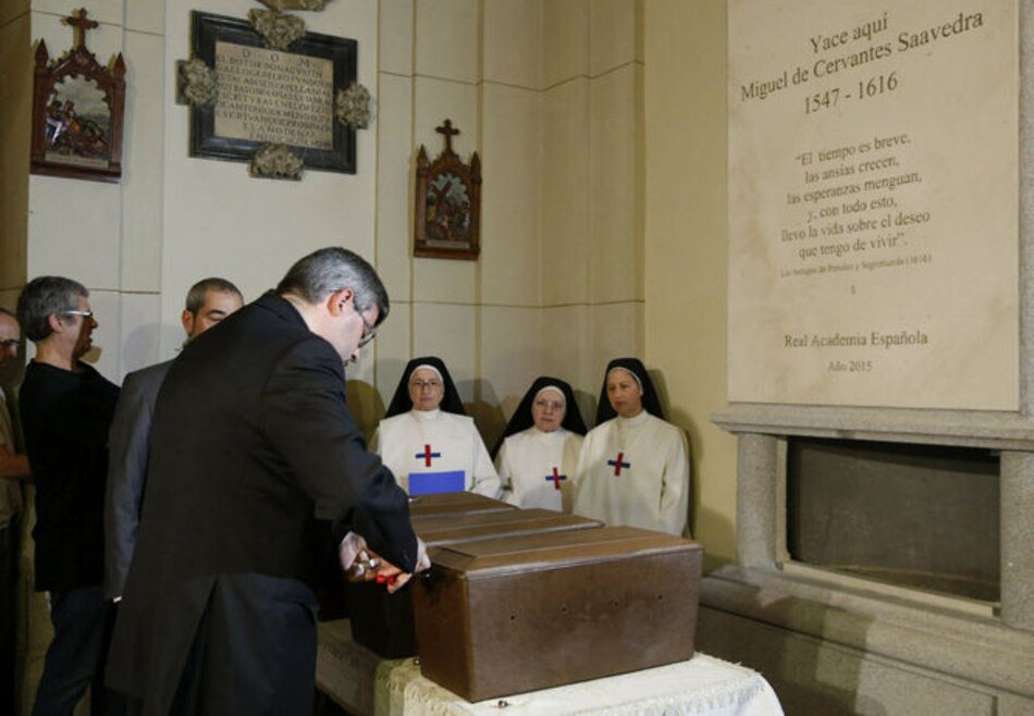La placa de mármol de la tumba de Cervantes tiene un error ortográfico