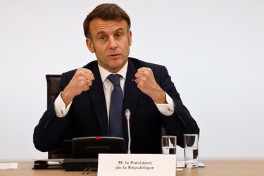 Macron afirma que Europa debe potenciar su defensa ante la amenaza rusa