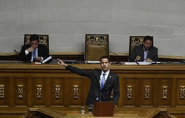 Asamblea Nacional de Venezuela ofrece nuevas garantías a militares para que rompan con Maduro