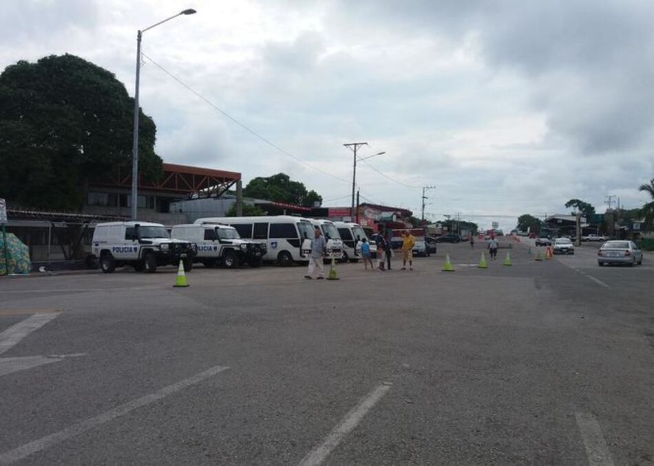 Africanos esperan documentación y una fecha para seguir su viaje a Estados Unidos