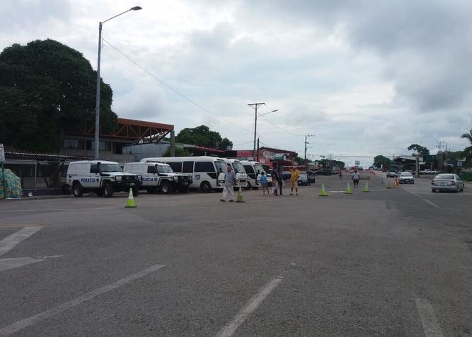 Africanos esperan documentación y una fecha para seguir su viaje a Estados Unidos