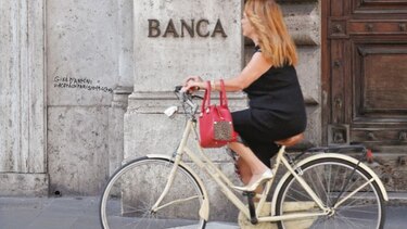 BCE está preocupado por la deuda de Italia