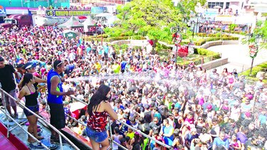 Aplican medidas para evitar riesgos en carnavales 2015