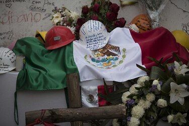 Sube a 360 la cifra de muertos por sismo en México