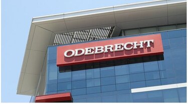 Detienen a cinco personas ligadas a los sobornos de Odebrecht en Ecuador
