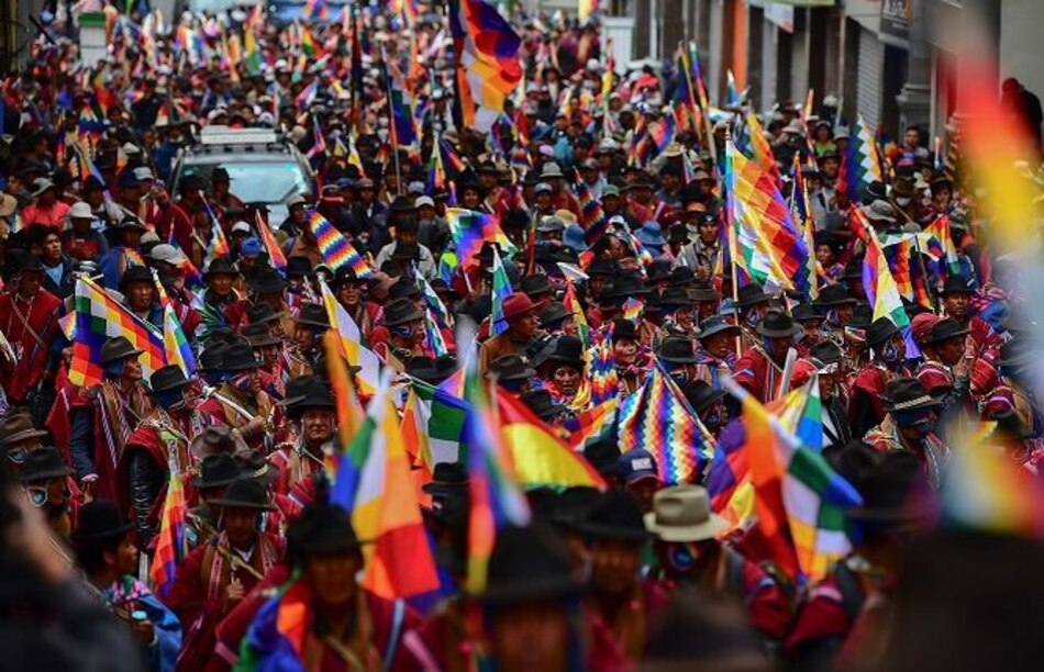 'Que vuelva Evo', grita una enardecida multitud aymara en La Paz