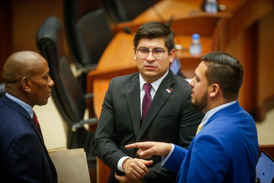 Diputado Jorge Bloise denuncia que hay proyectos de ley estancados en la Comisión de Educación