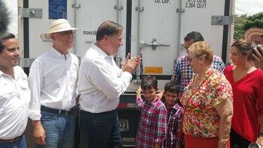 Salen primeros contenedores de carne a China