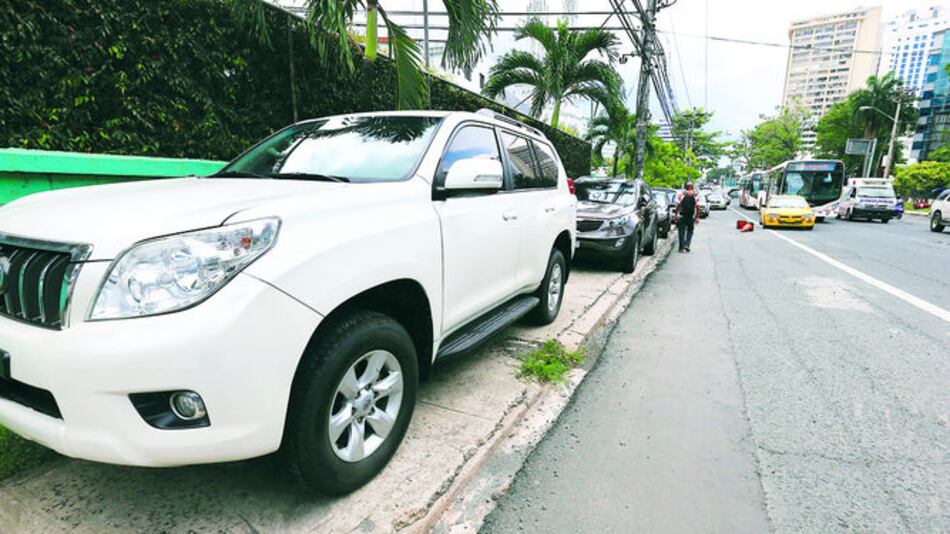 Adjudican a Odebrecht el proyecto de construcción de aceras en la capital