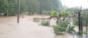 Emergencias por lluvias intensas obligan a suspender desfiles y clases en Veraguas