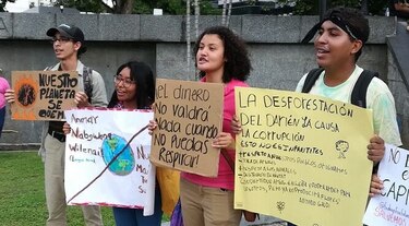 Millones de jóvenes hacen huelga global contra el cambio climático