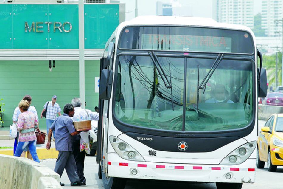Mitradel ordena a Mi Bus pagar $2.8 millones en horas extras a empleados