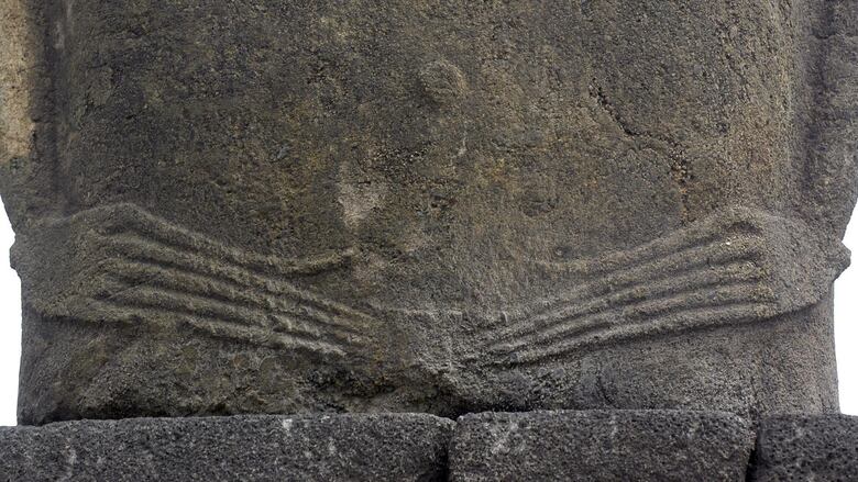 ‘Algún día volverán al océano’: la lenta destrucción de los moái en la Isla de Pascua