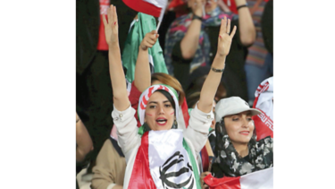 Júbilo en Irán por ingreso de miles de mujeres al estadio