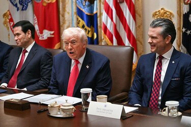 ‘Es un mensaje horrible’: las dudas que despierta el indulto de Trump a Juan Orlando Hernández mientras Estados Unidos acusa a Maduro de narcotráfico