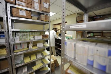 CSS anuncia que aplicará sanciones a 14 empresas que incumplen con entrega de medicamentos