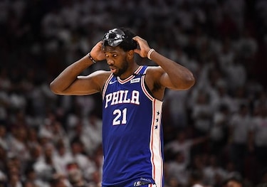 Estrella Joel Embiid extiende su vínculo con los Sixers por cuatro años