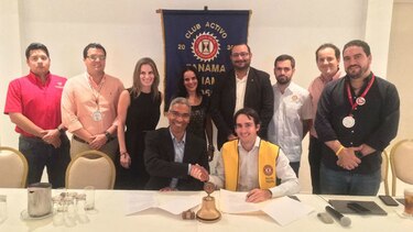 Club Activo 20-30 firma acuerdo con la Fundación por la Excelencia Educativa