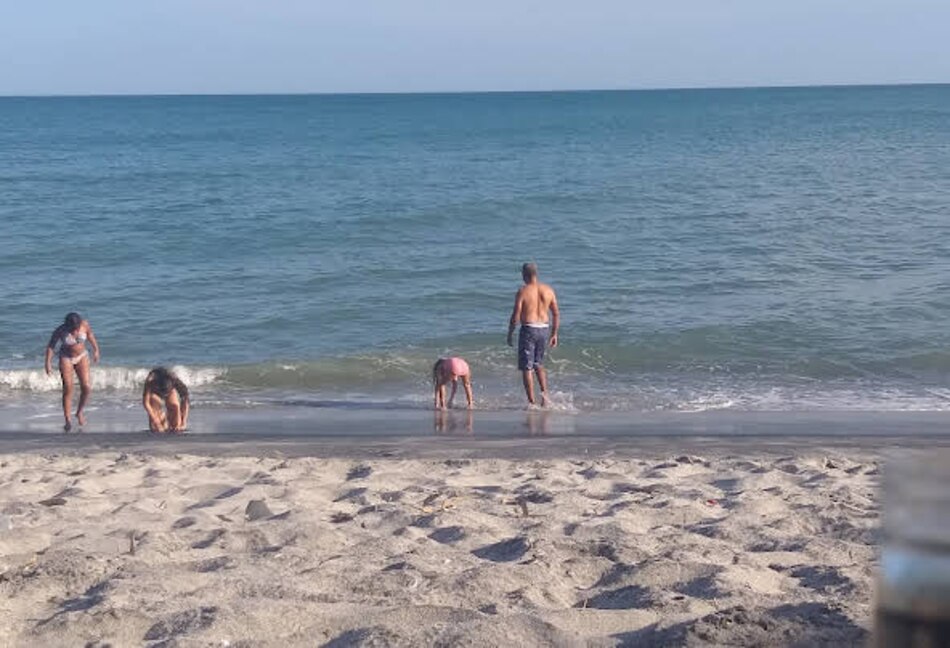 Roce entre Gobernadora Smith y el defensor del pueblo por regulación de playas: ‘debe respetar’