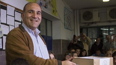 Kirchnerismo gana en elección de gobernador en provincia argentina marcada por incidentes