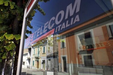 Fiscalía italiana investiga acuerdo entre Telecom Italia y Telefónica