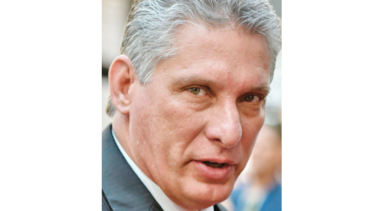 Un hombre discreto asciende al poder