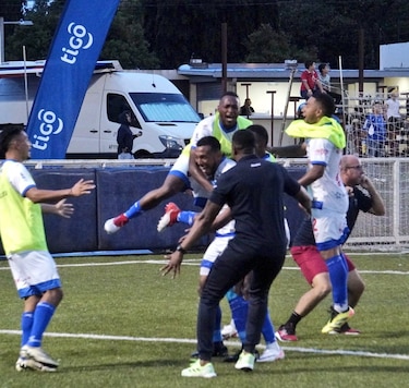 Tauro y Plaza Amador avanzan a las semifinales del Torneo Apertura