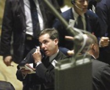 Reporte financiero Cambios en la Comisión de Valores, asignatura pendiente