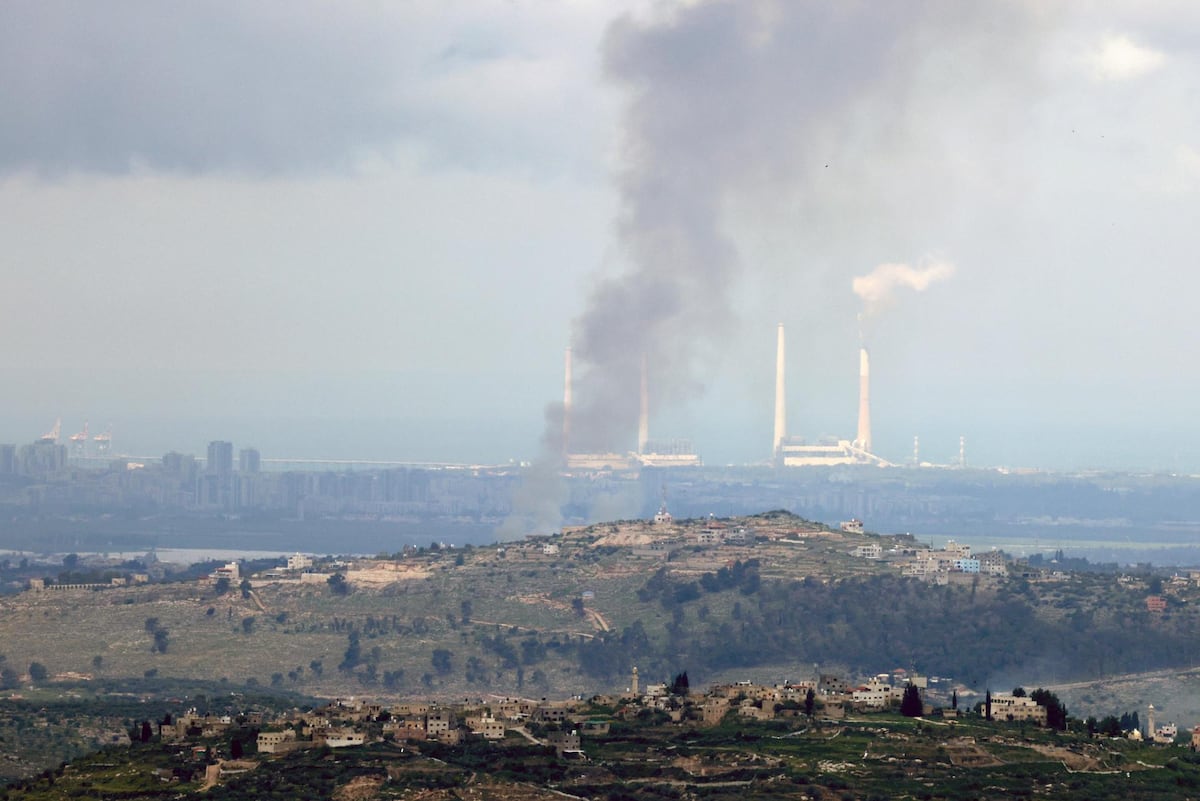 Irán lanza nuevos ataques contra Israel y objetivos estadounidenses en el golfo Pérsico