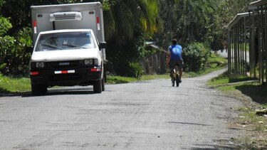 Investigan el asesinato de una mujer a manos de un sargento de la Policía