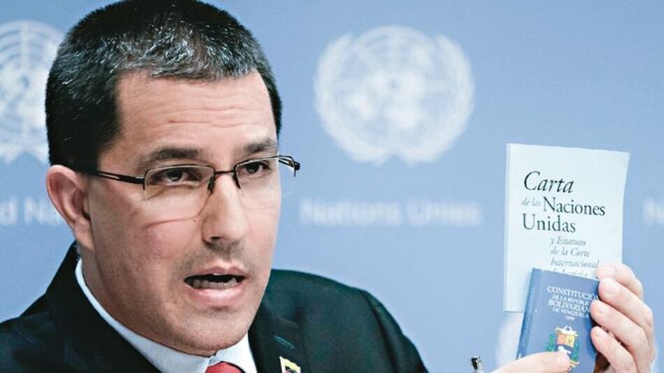 Canciller venezolano viaja a Moscú para reunión con par ruso