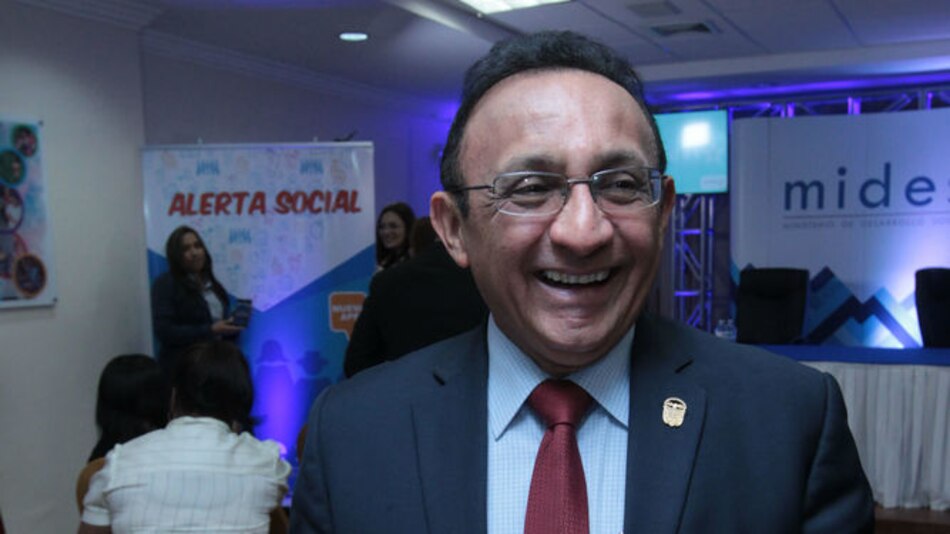 Alcibiades Vásquez confirma su renuncia como ministro de Desarrollo Social