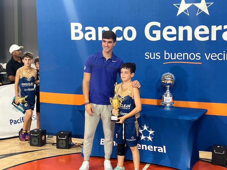 Los Fighting Owls de la AIP se coronaron campeones de Ludos en una final cardíaca