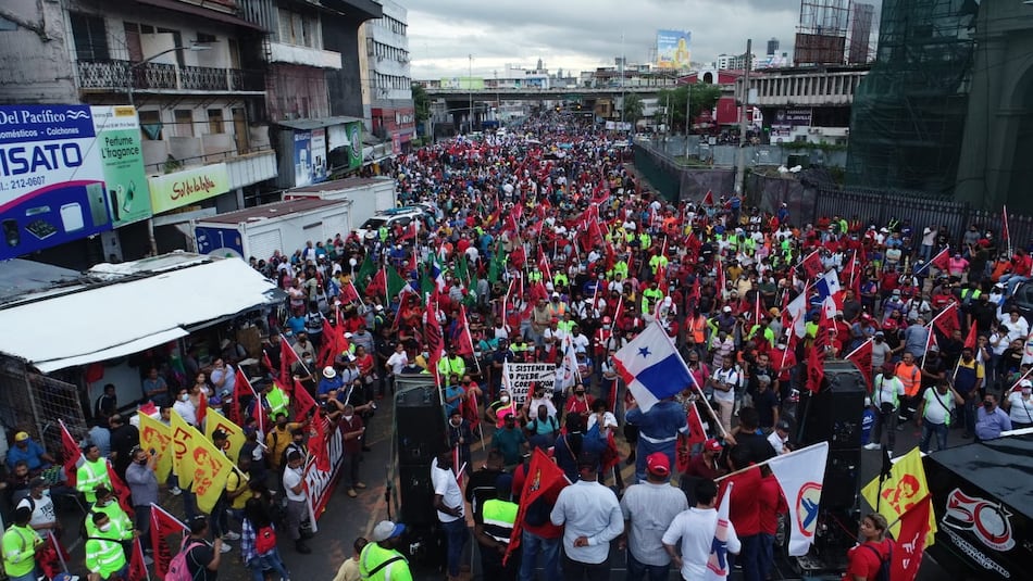 Docentes extienden paro; diálogo está estancado mientras siguen las marchas en el país