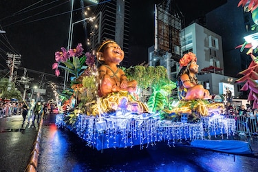 Más de 300 mil personas en el desfile de Navidad de ciudad de Panamá
