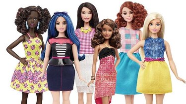 Barbie estrena cuerpo: será voluptuosa, alta o menuda